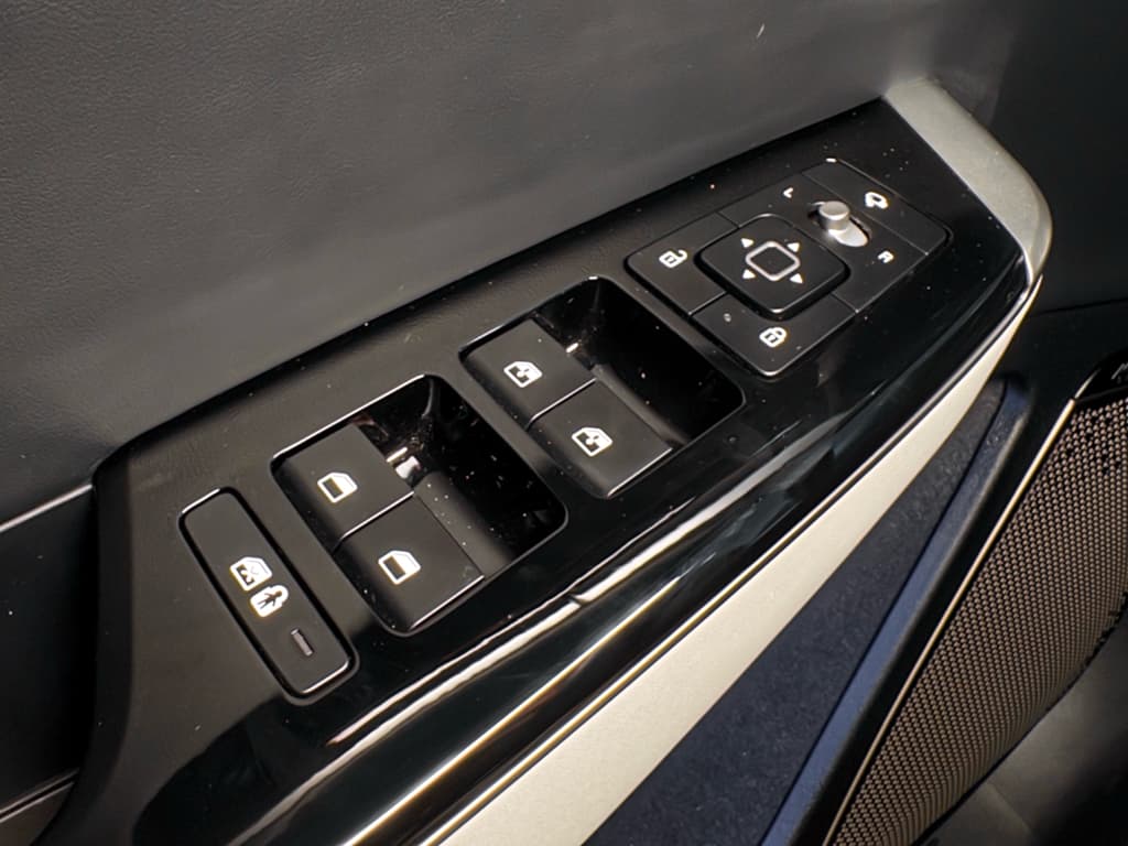 2024 Kia EV6 view 7