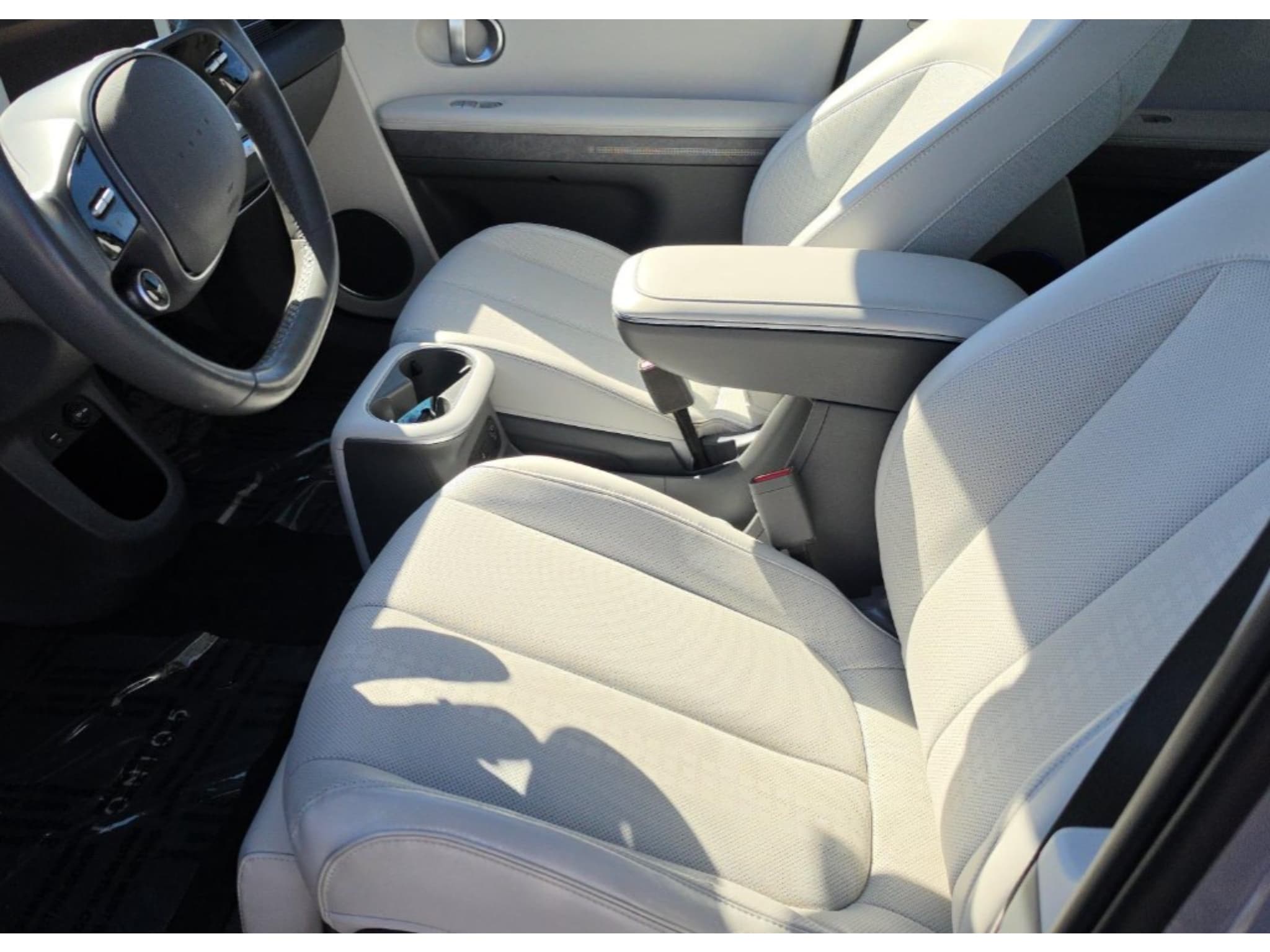 2023 Hyundai IONIQ 5 view 5