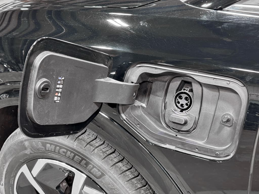 2025 Chevrolet Equinox EV view 5
