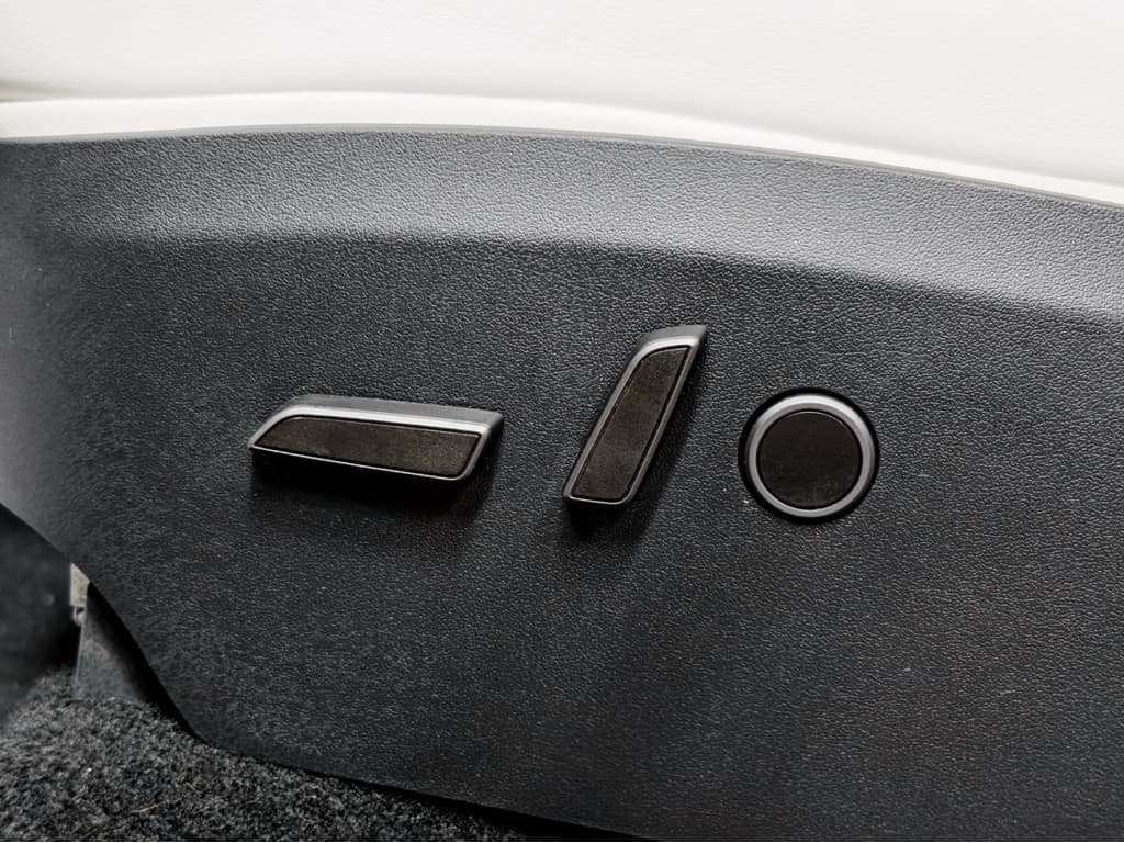 2024 Tesla Model Y view 6