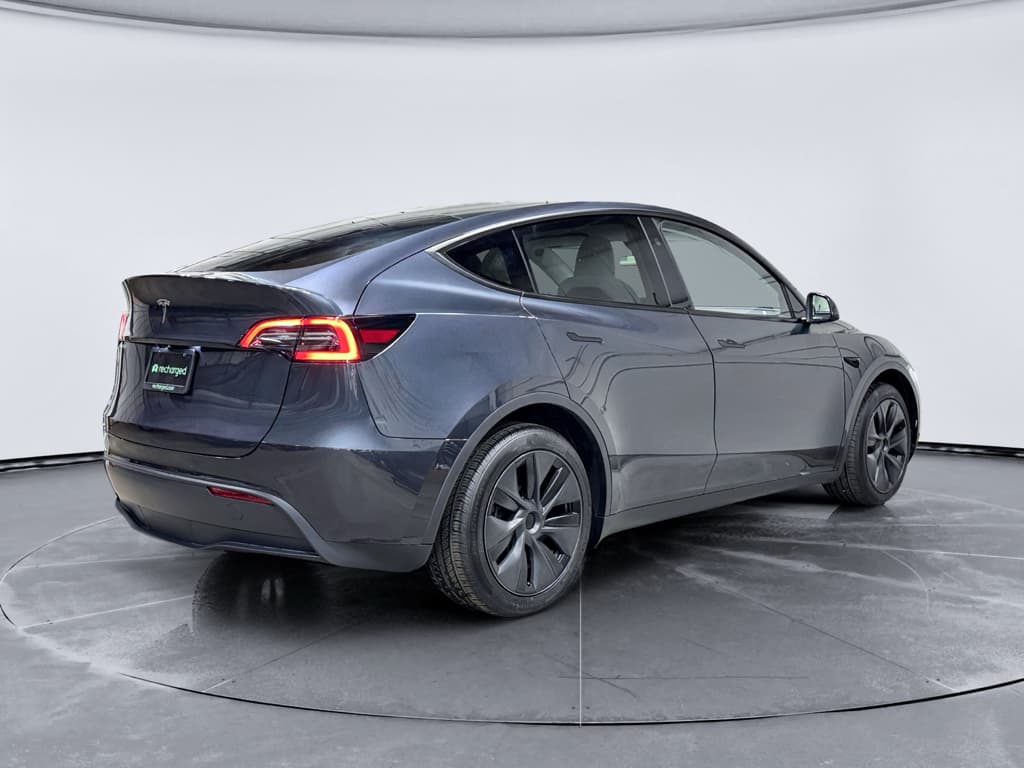 2024 Tesla Model Y view 3