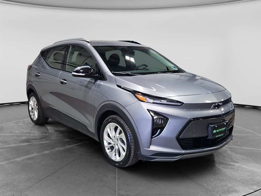 2023 Chevrolet Bolt EUV view 4