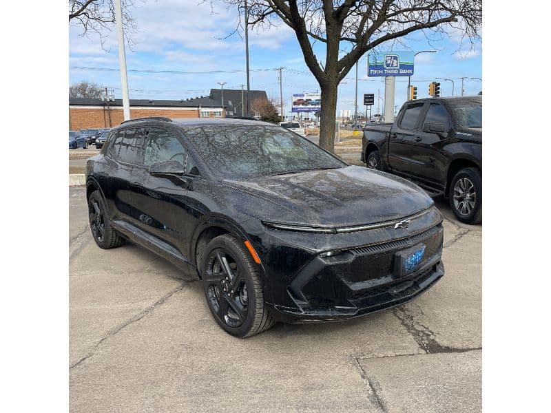 2024 Chevrolet Equinox EV view 2