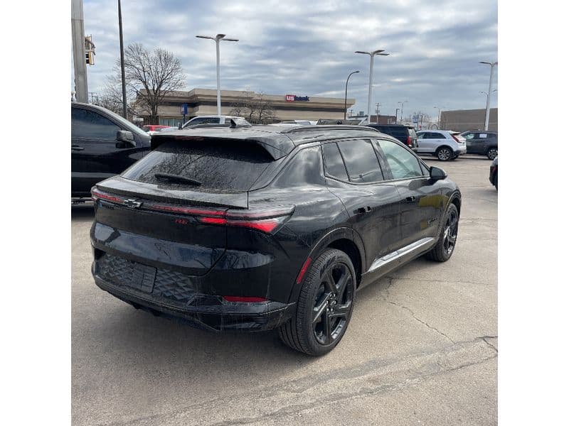 2024 Chevrolet Equinox EV view 3