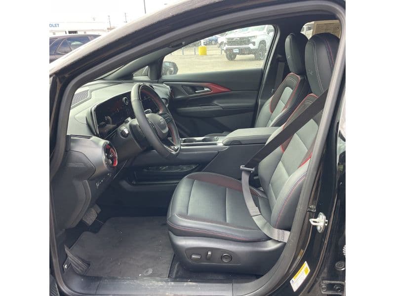 2024 Chevrolet Equinox EV view 5