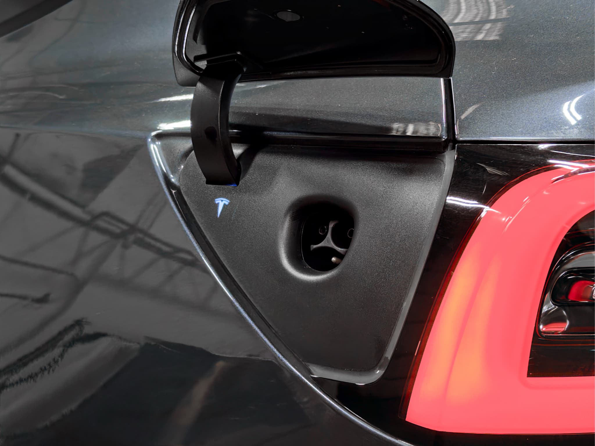 2022 Tesla Model 3 view 5
