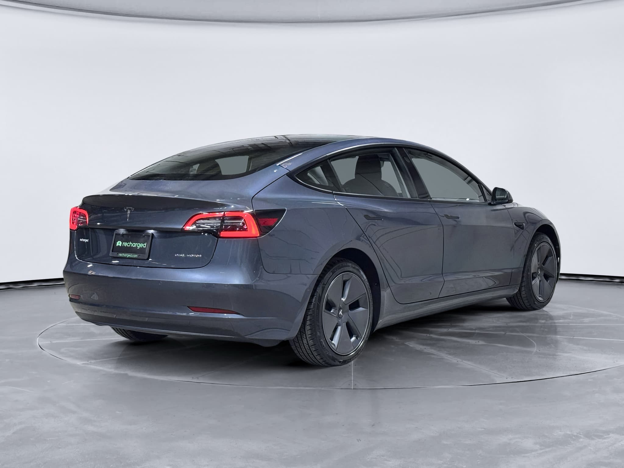 2022 Tesla Model 3 view 3