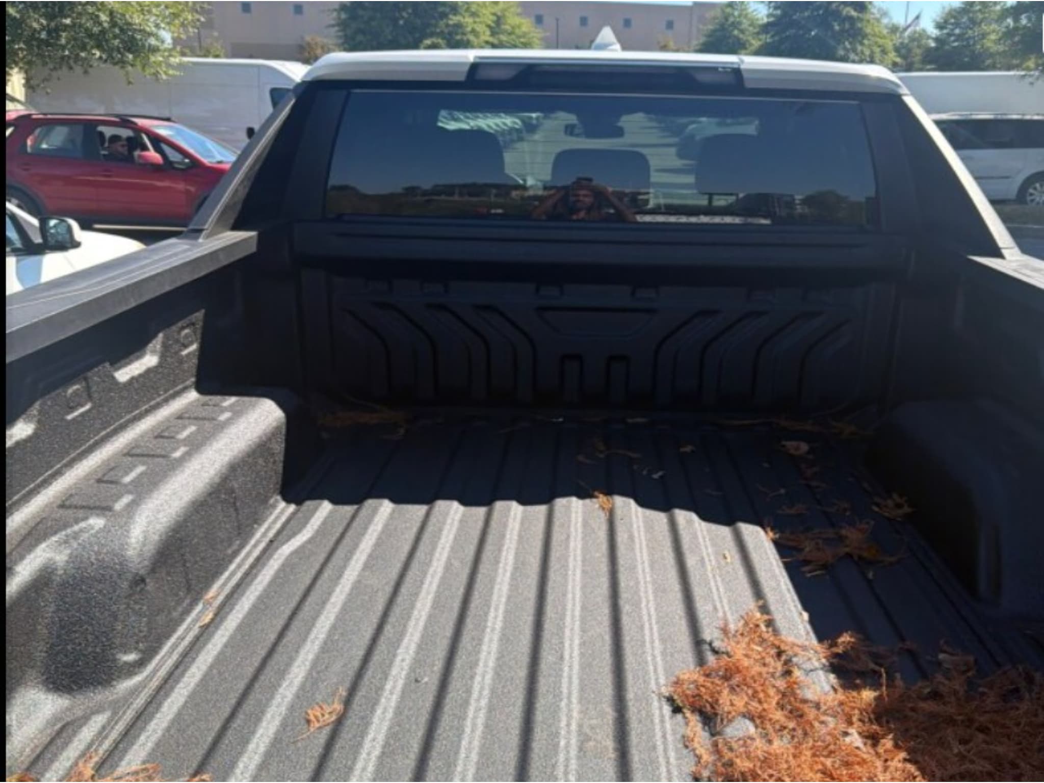 2024 Chevrolet Silverado EV view 5