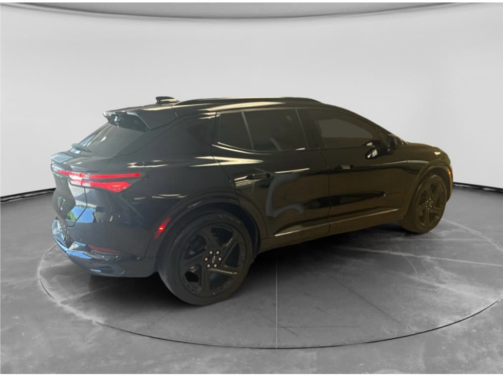 2025 Chevrolet Equinox EV view 2