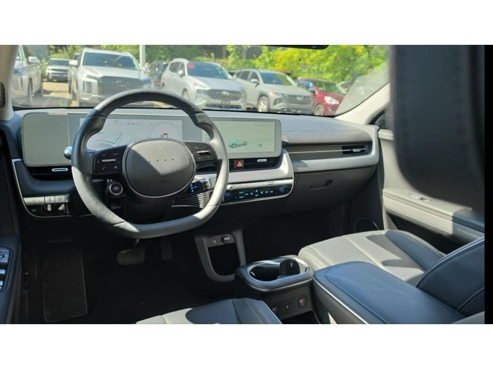2023 Hyundai IONIQ 5 view 5