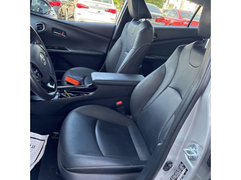 2022 Toyota Prius Prime view 5