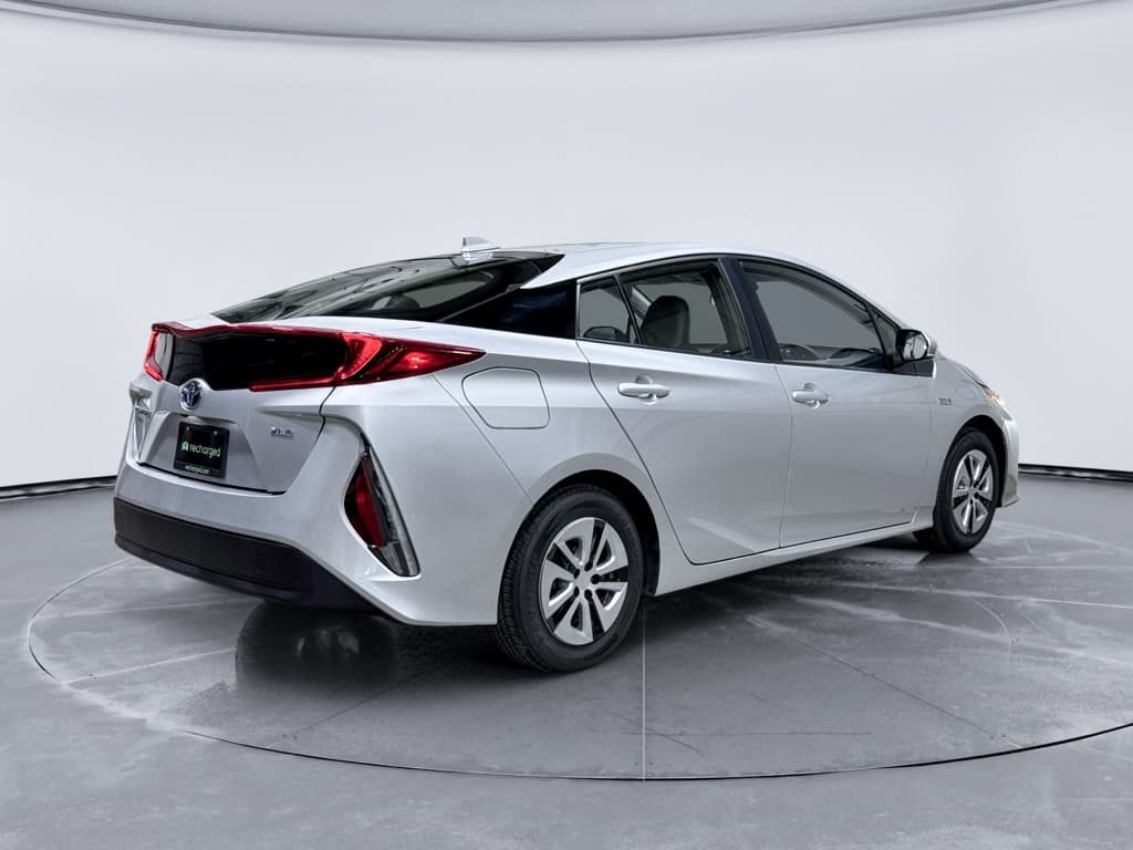 2022 Toyota Prius Prime view 3