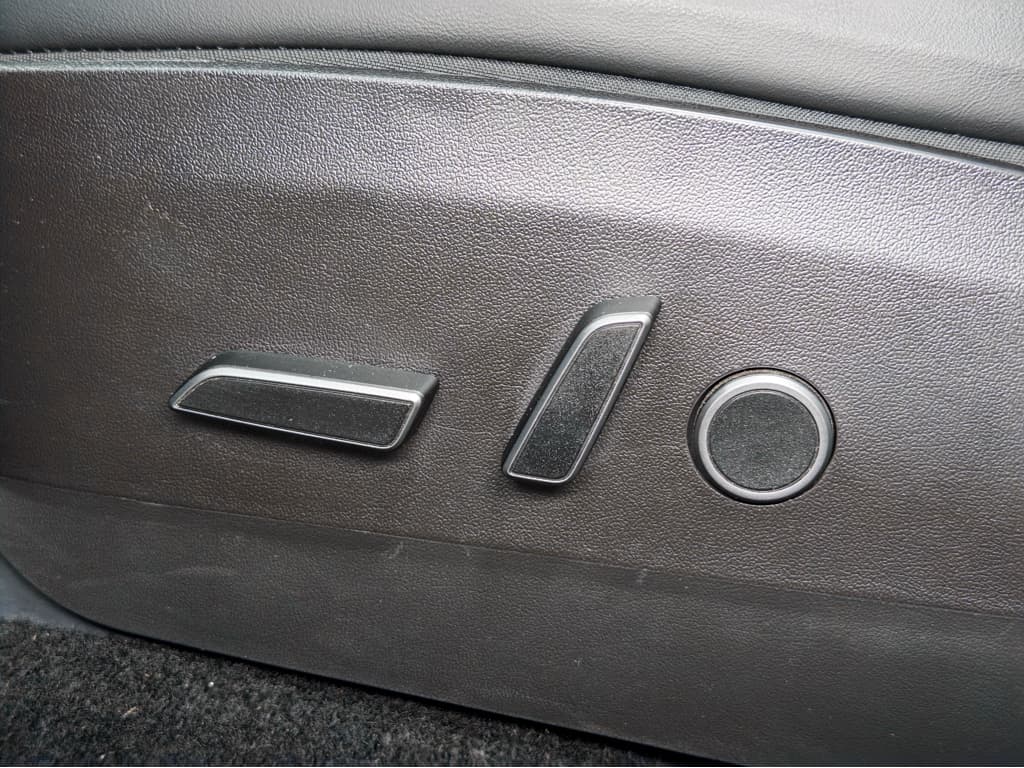 2021 Tesla Model Y view 7