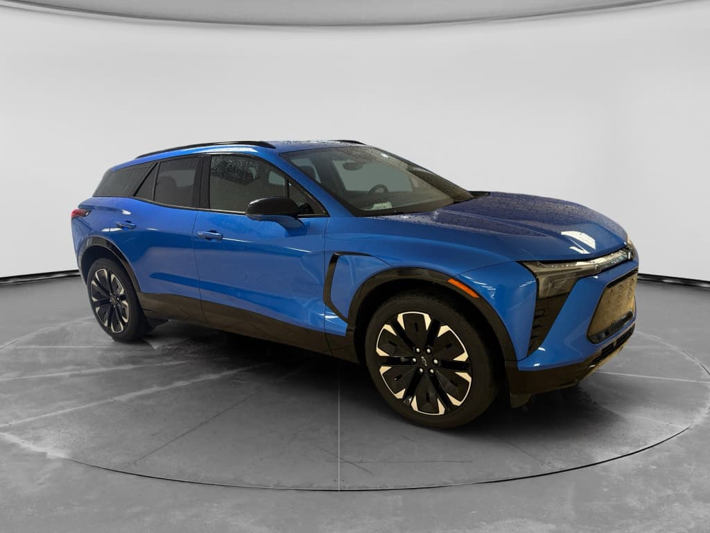 2024 Chevrolet Blazer EV view 2