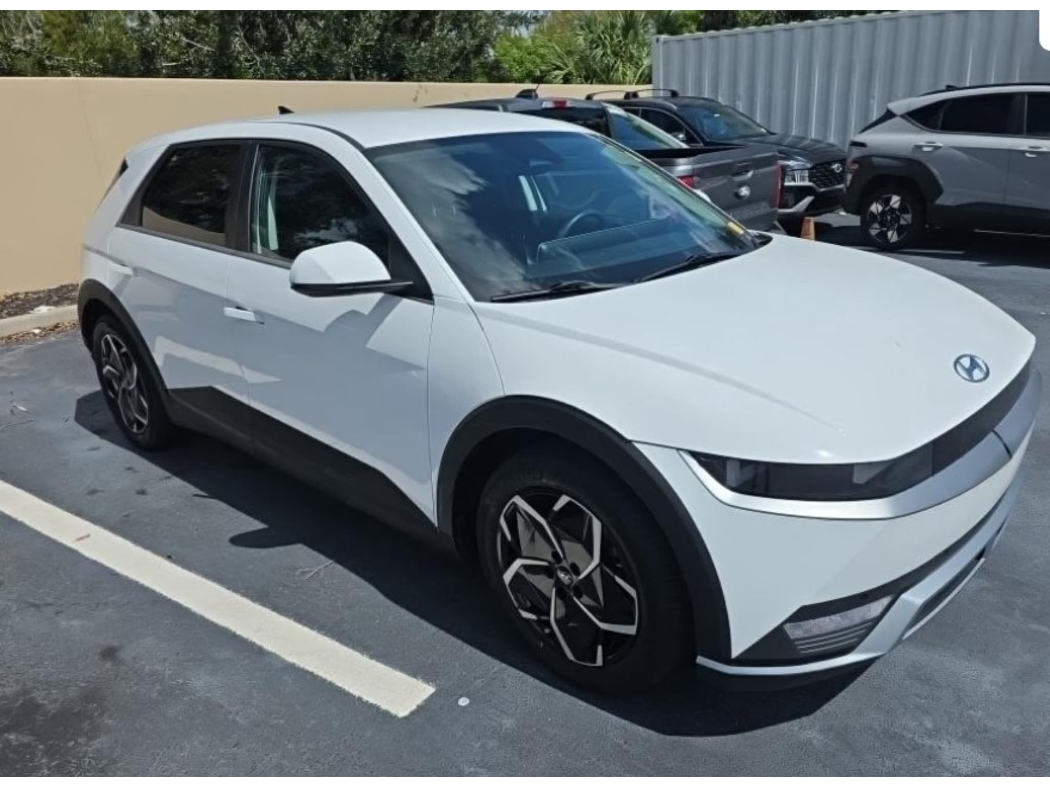 2023 Hyundai IONIQ 5 view 2