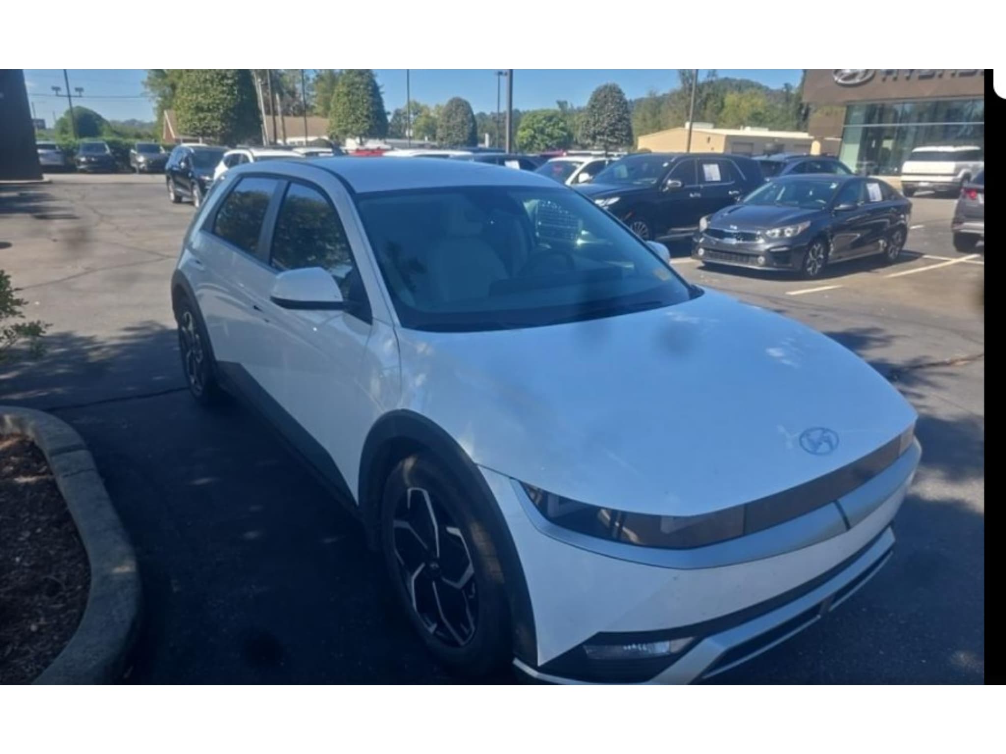 2023 Hyundai IONIQ 5 view 4