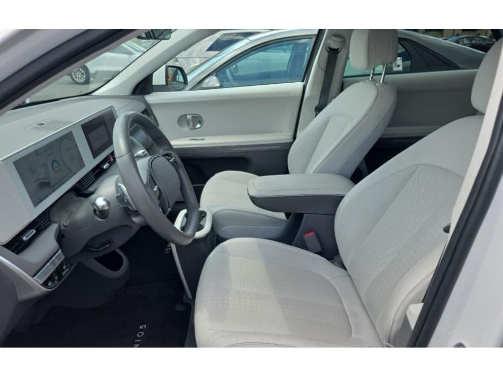 2023 Hyundai IONIQ 5 view 5