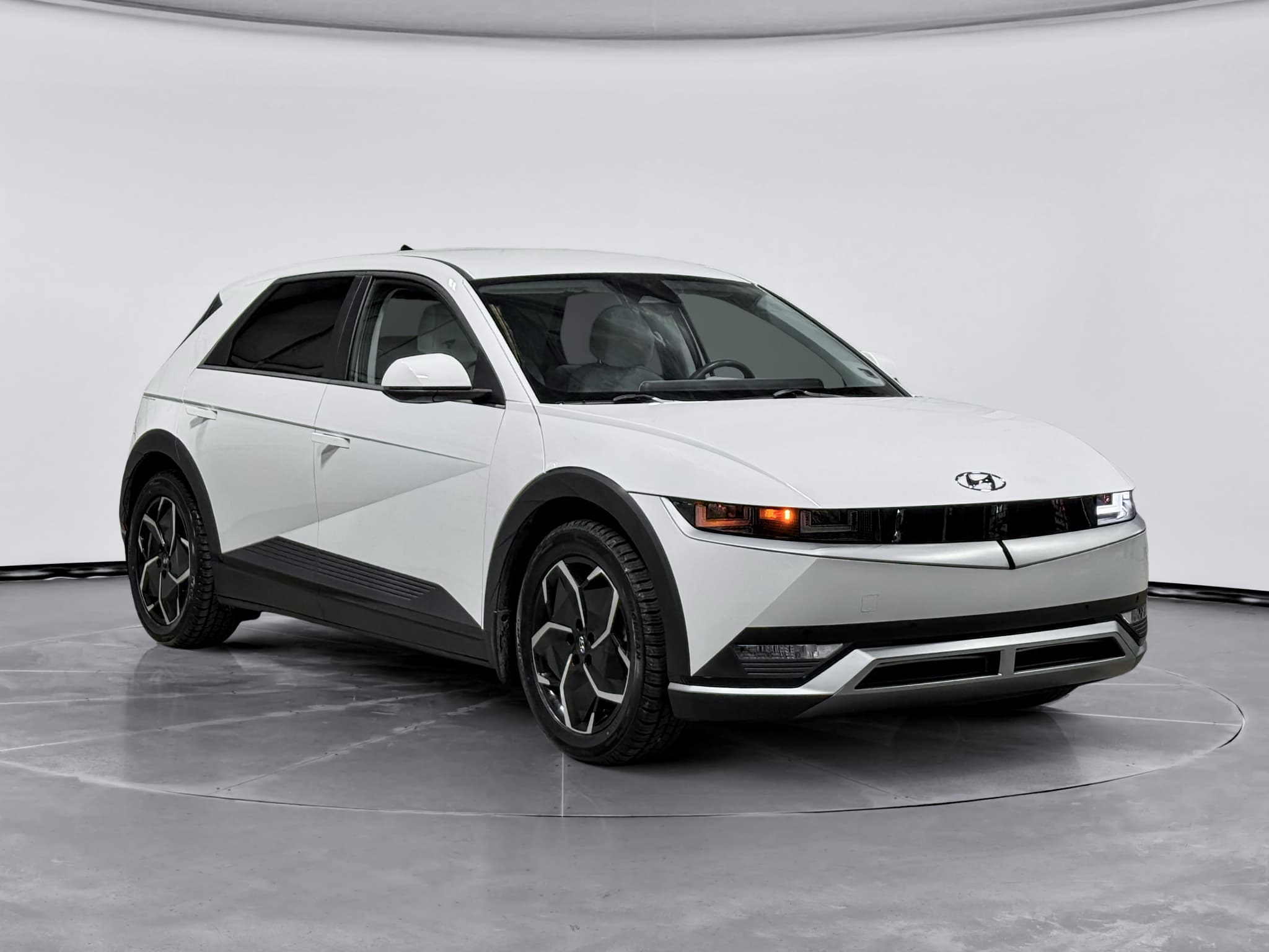 2023 Hyundai IONIQ 5 view 4