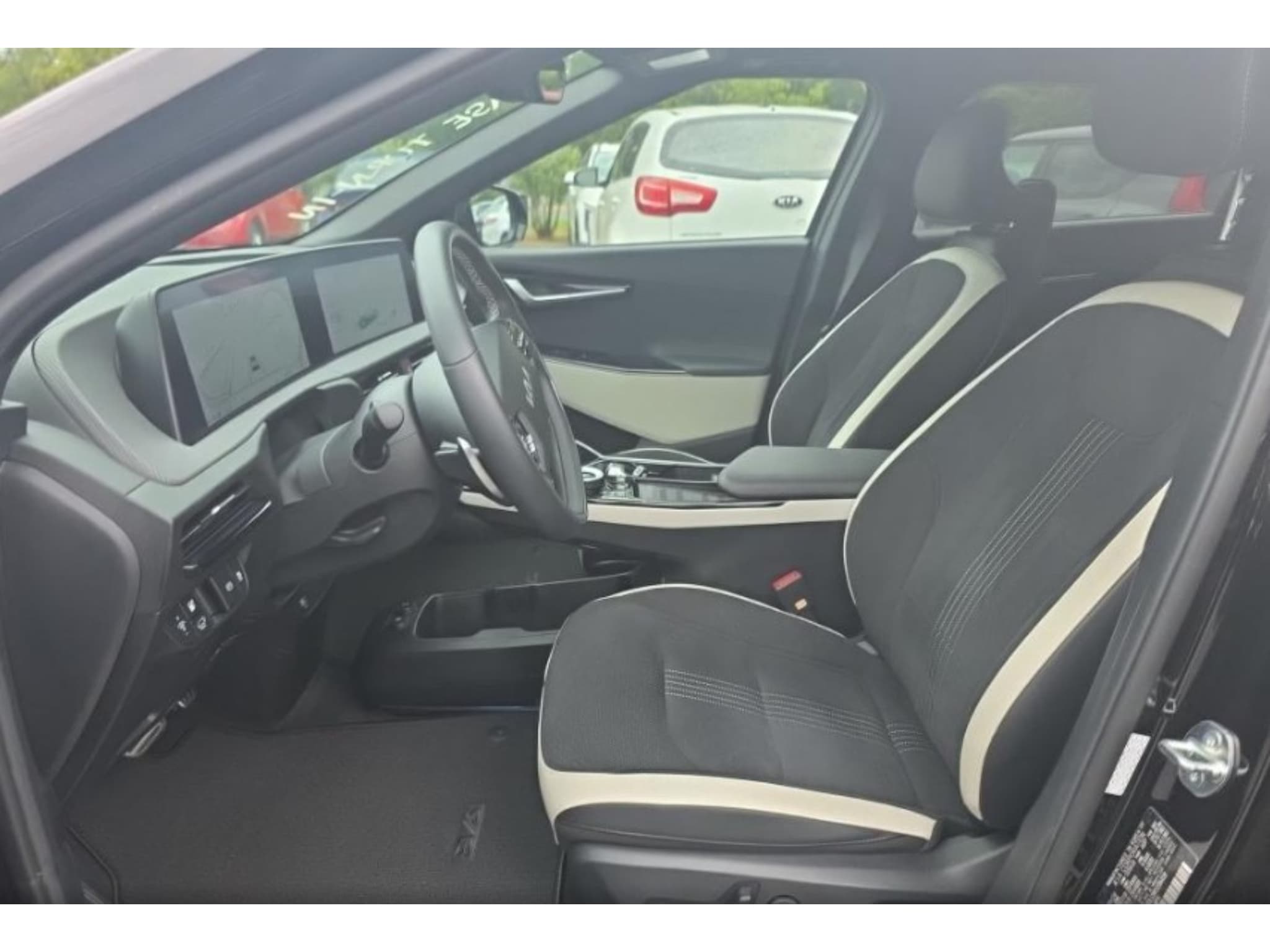 2024 Kia EV6 view 6