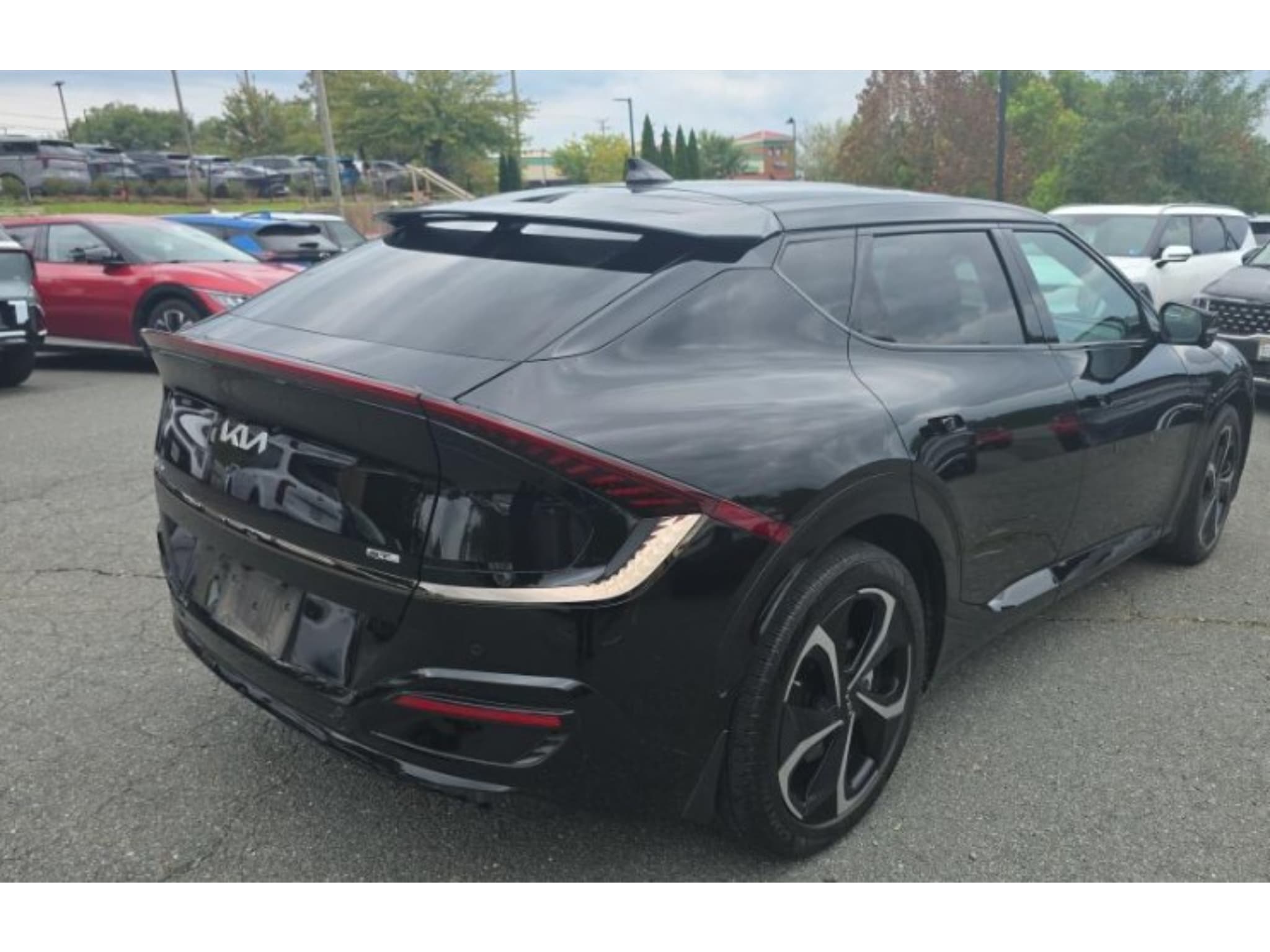 2024 Kia EV6 view 3