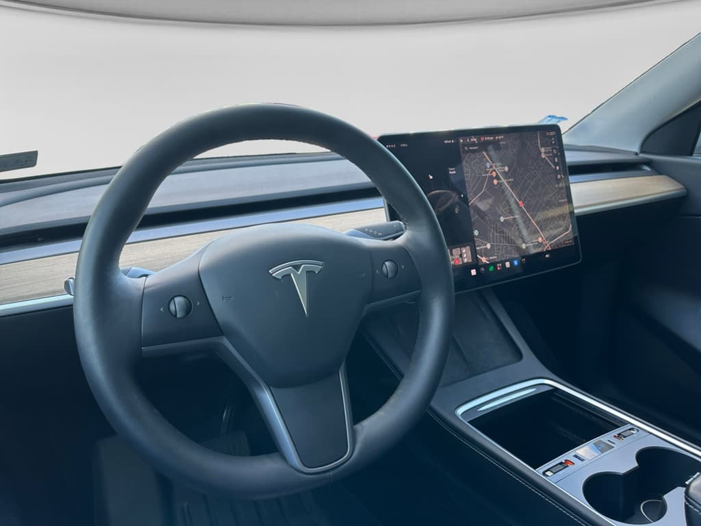 2021 Tesla Model Y view 6