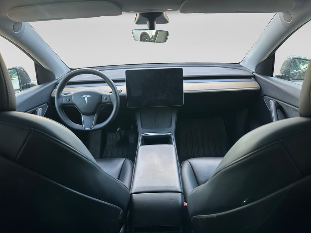 2021 Tesla Model Y view 7