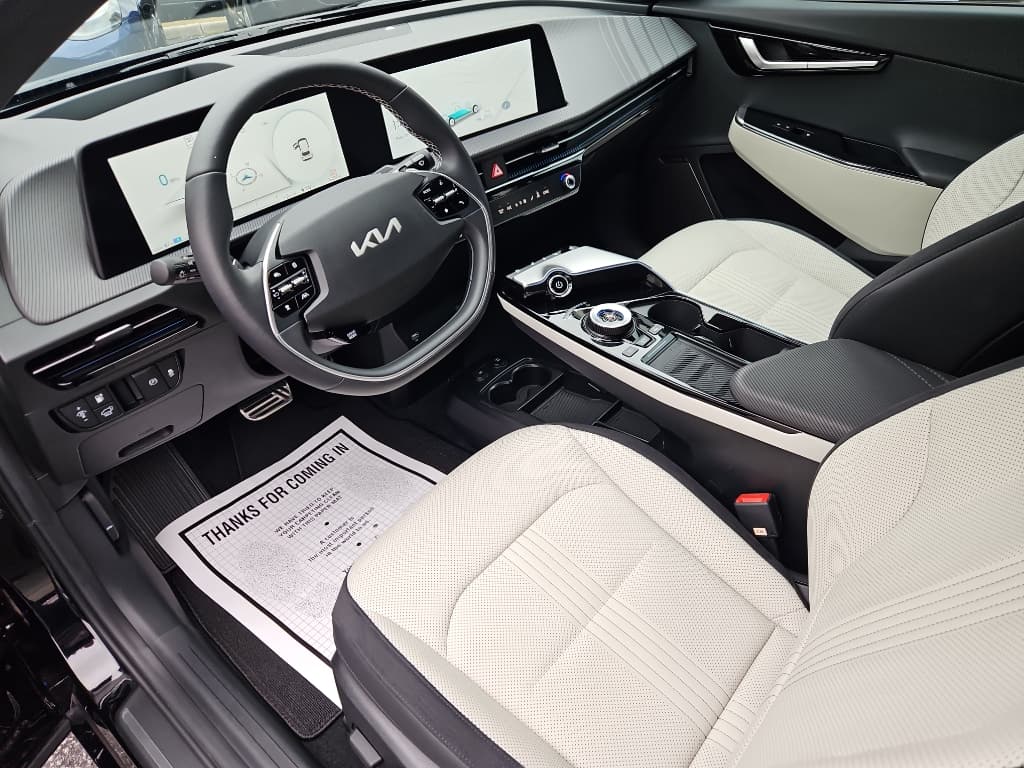 2024 Kia EV6 view 16