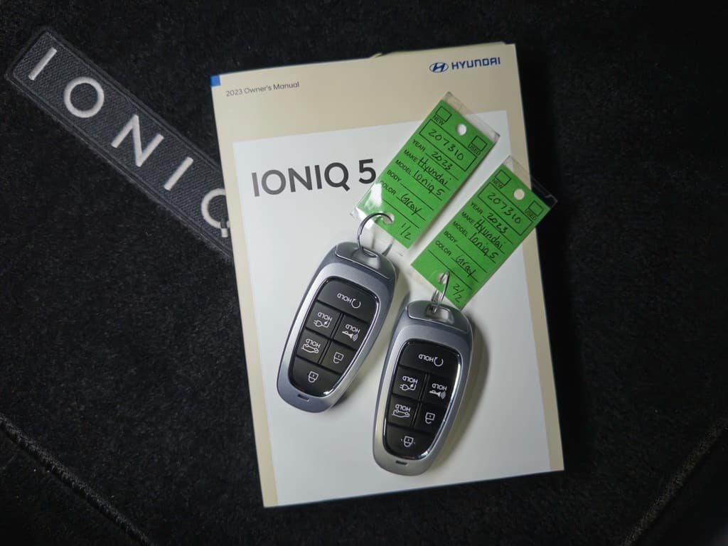 2023 Hyundai IONIQ 5 view 25