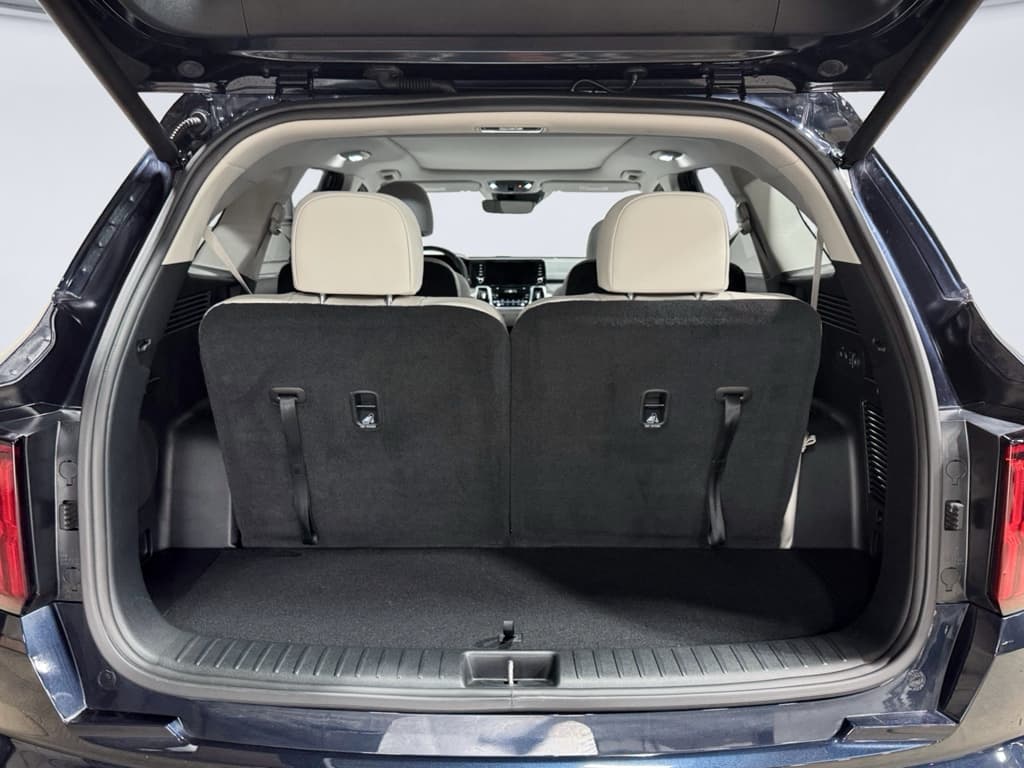 2023 Kia Sorento Plug-in Hybrid view 28