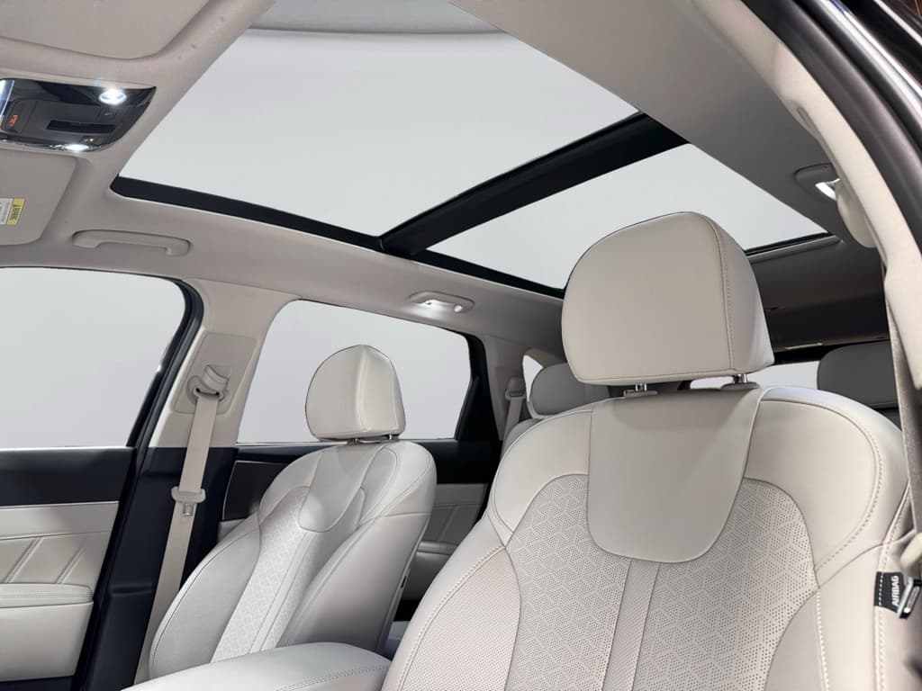 2023 Kia Sorento Plug-in Hybrid view 27