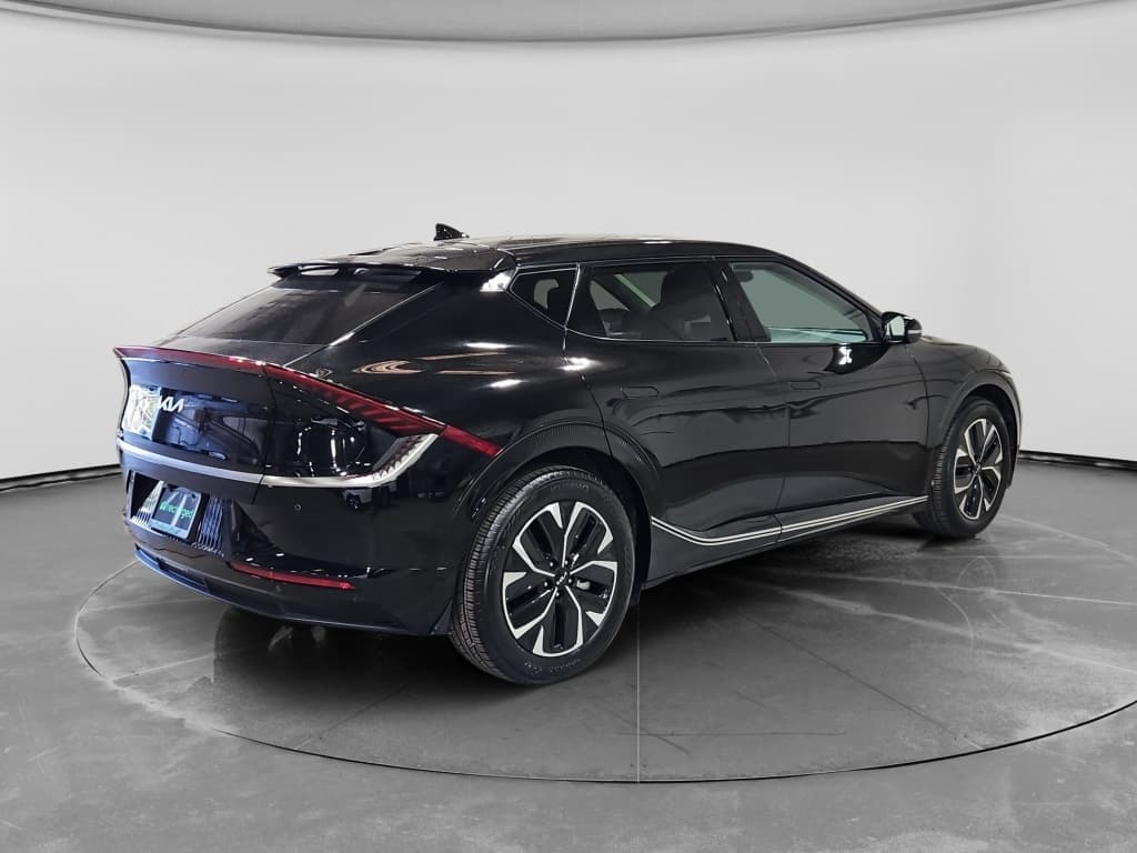2024 Kia EV6 view 3