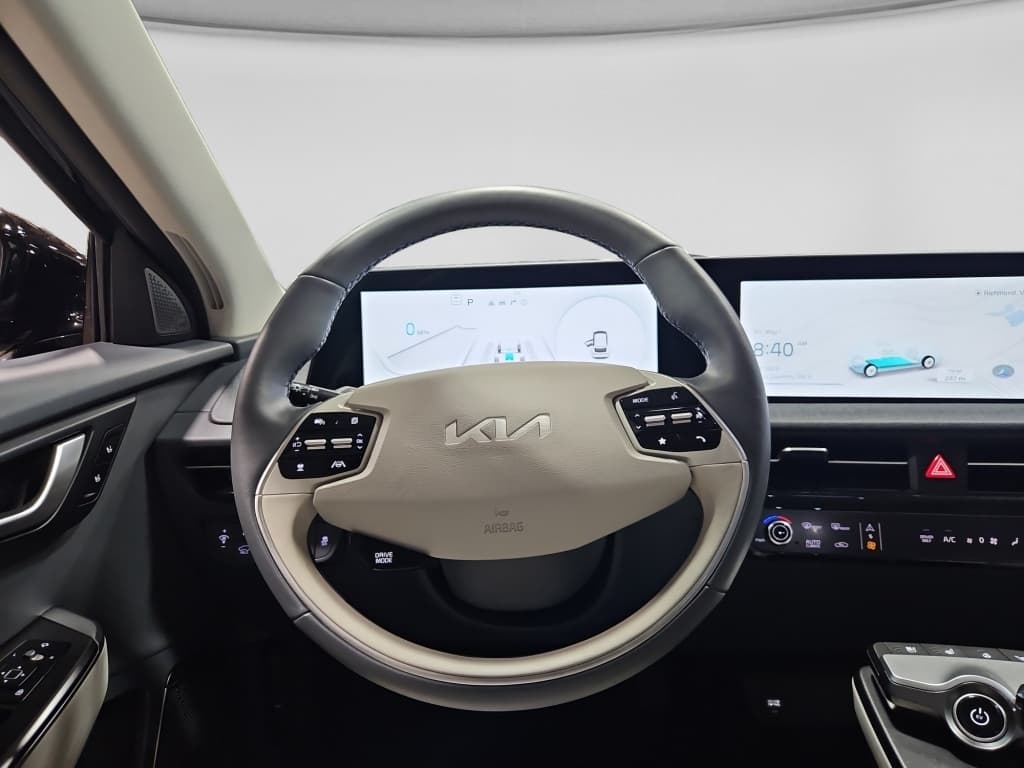 2024 Kia EV6 view 7