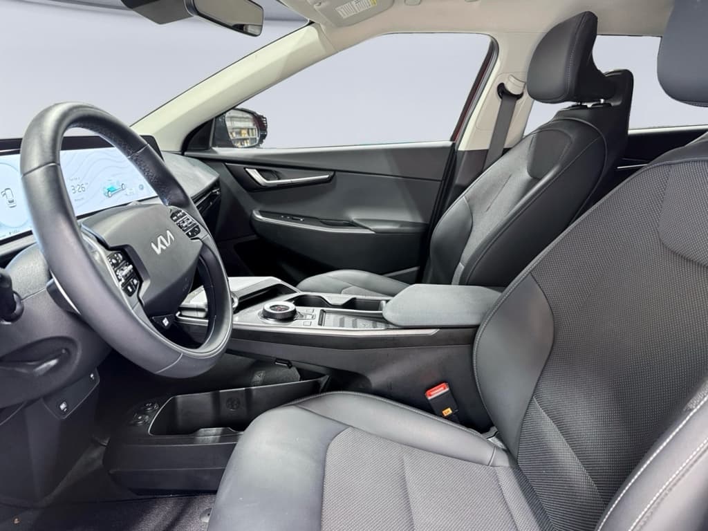 2024 Kia EV6 view 19