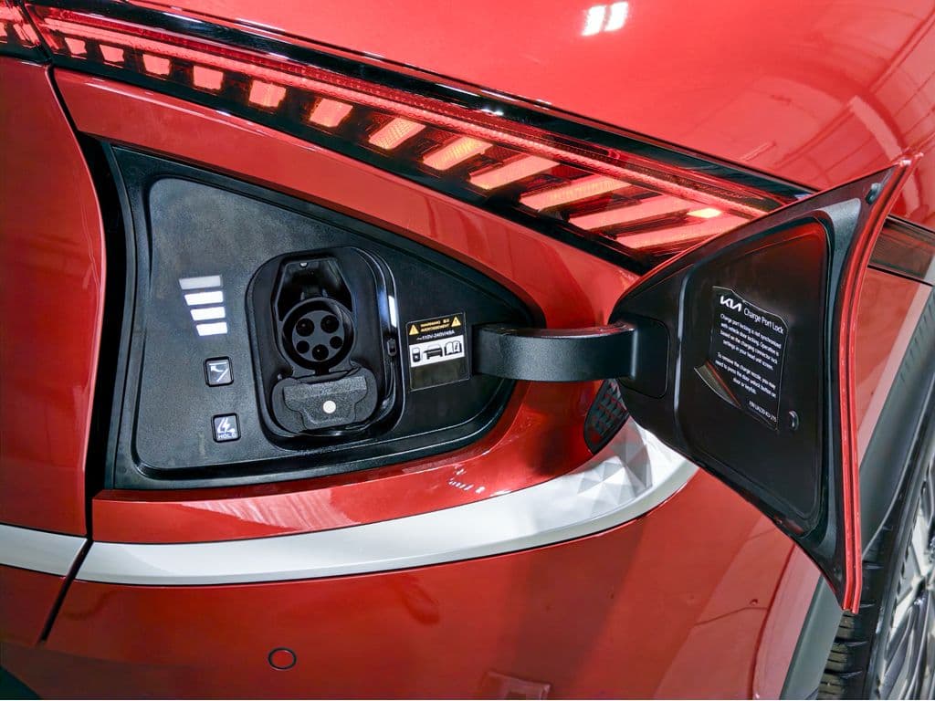 2024 Kia EV6 view 5
