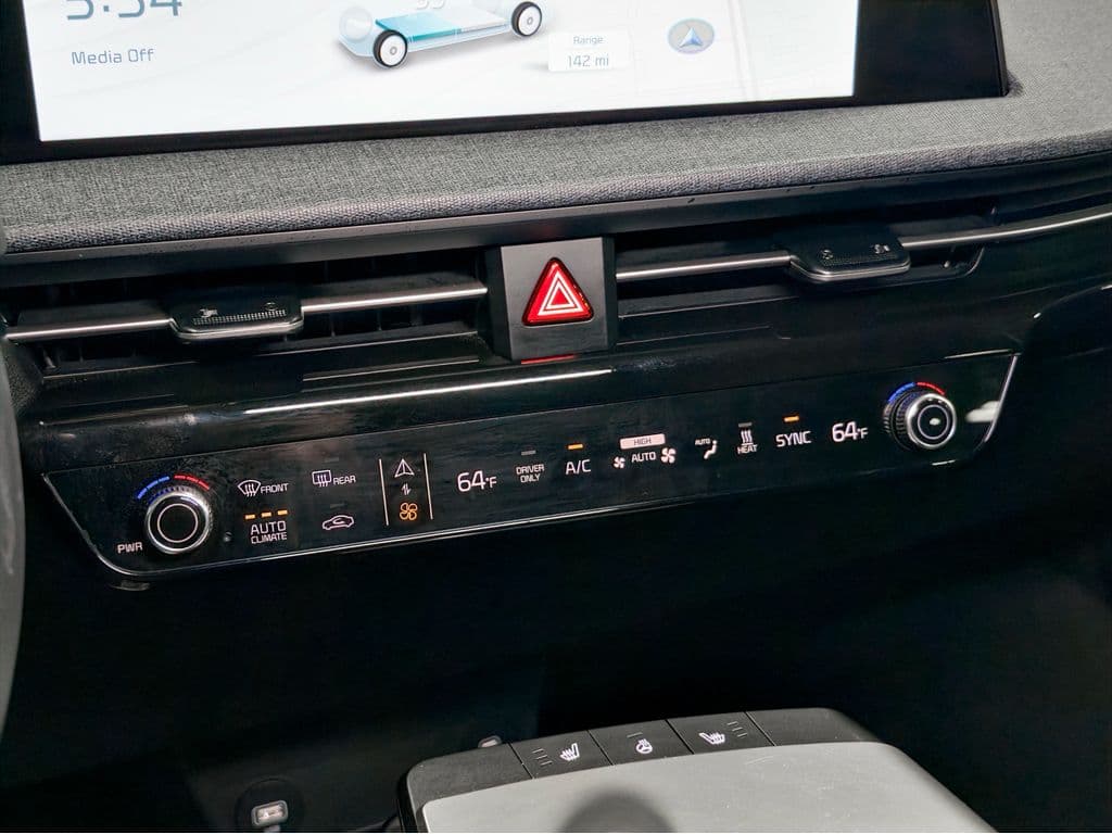 2024 Kia EV6 view 16