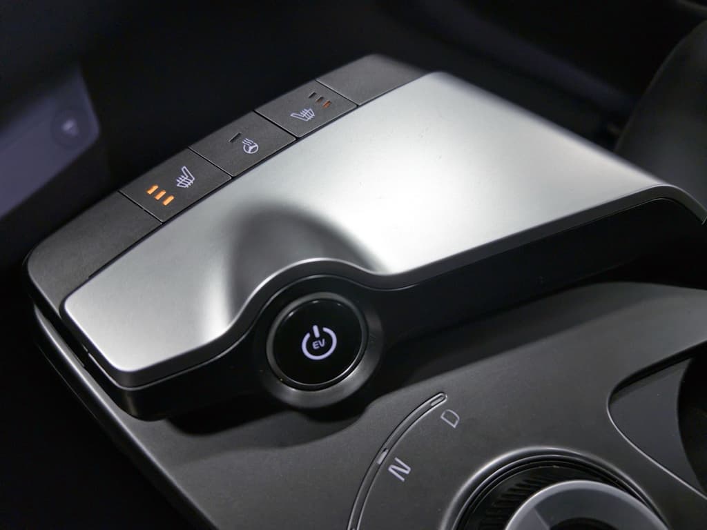 2024 Kia EV6 view 17