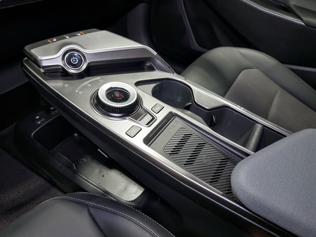 2024 Kia EV6 view 21