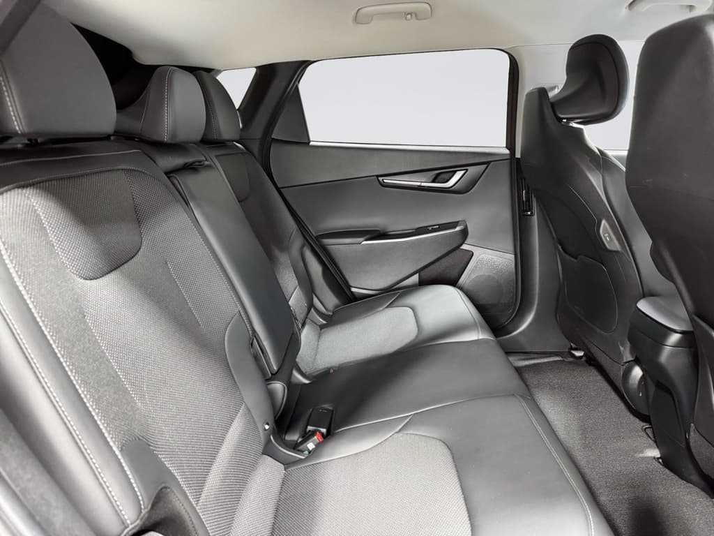 2024 Kia EV6 view 24