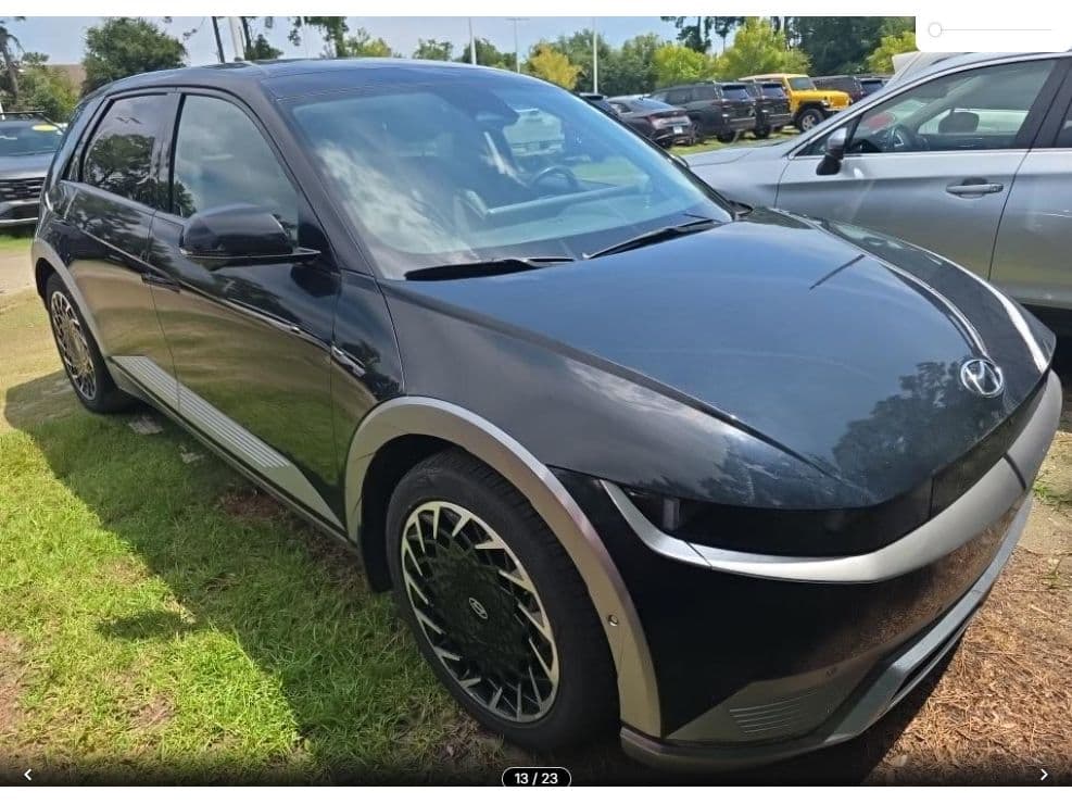 2023 Hyundai IONIQ 5 view 3