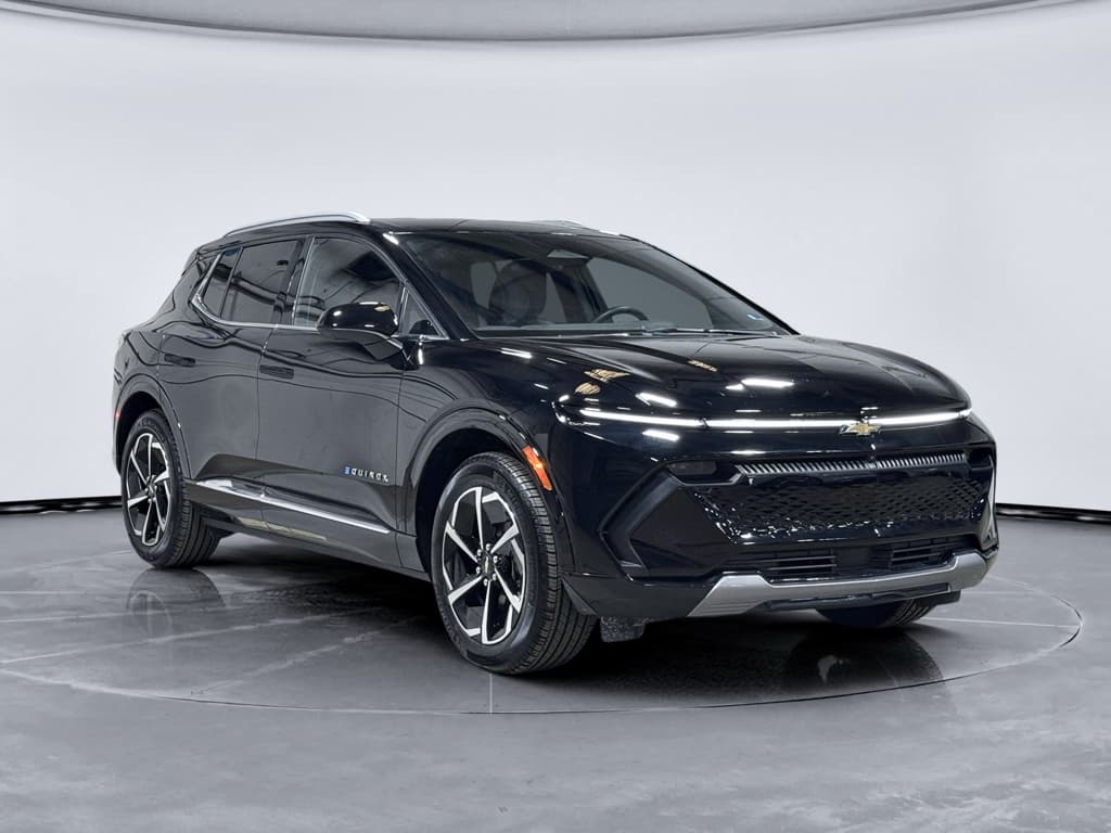 2025 Chevrolet Equinox EV view 4