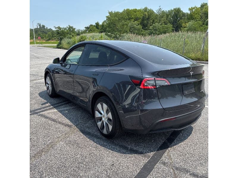 2024 Tesla Model Y view 4