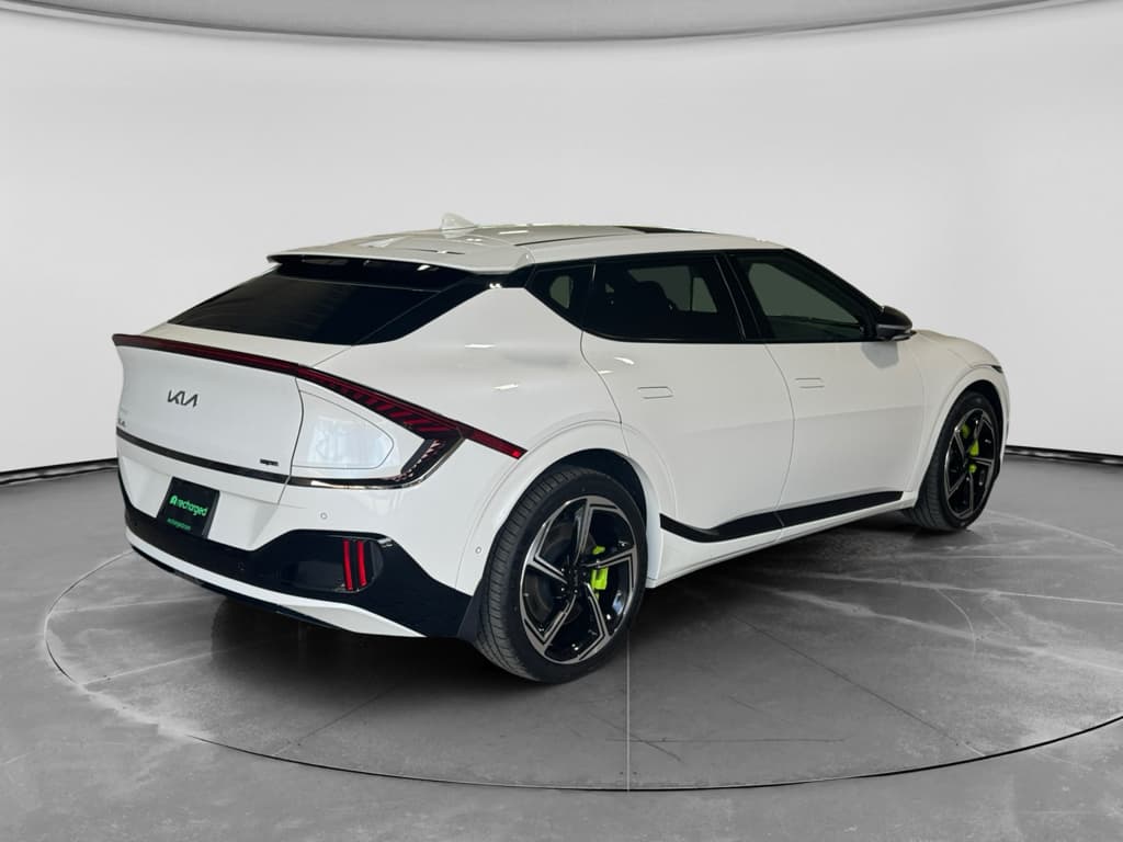 2024 Kia EV6 view 3