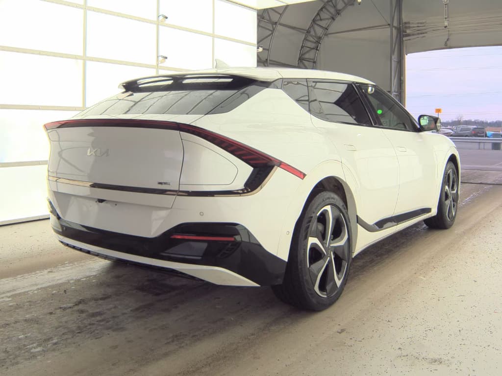 2024 Kia EV6 view 3