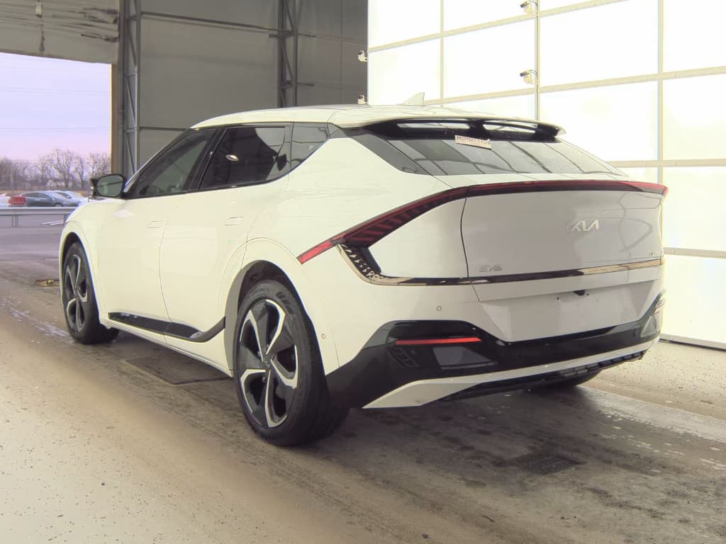 2024 Kia EV6 view 4