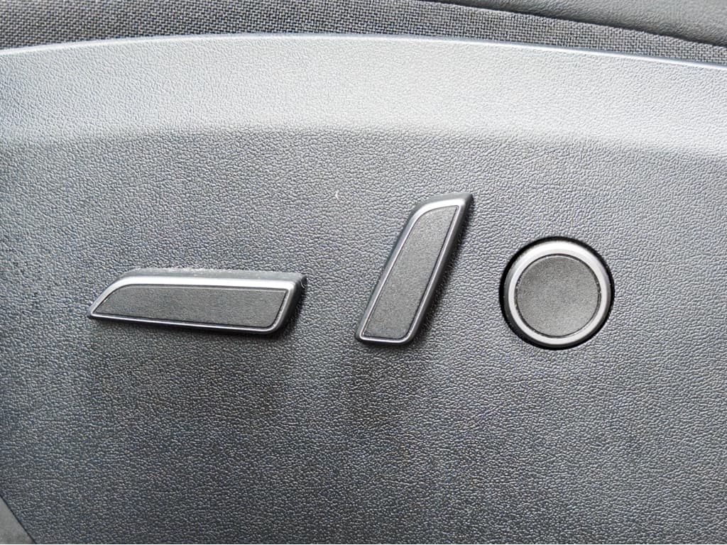 2024 Tesla Model Y view 6