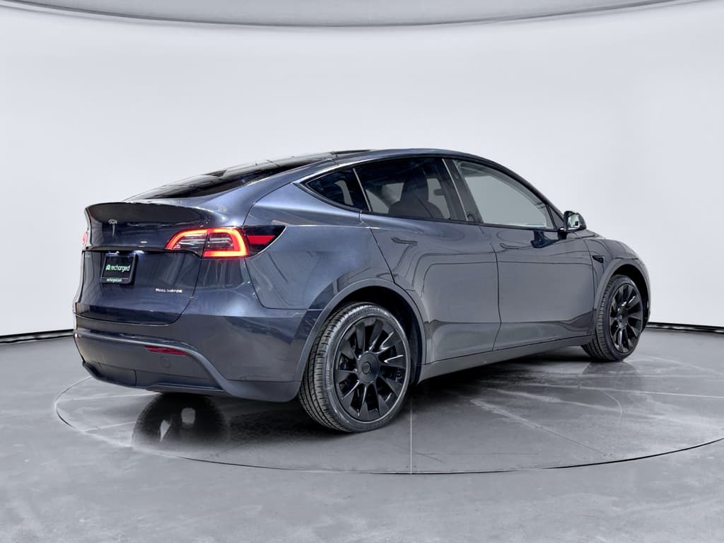 2024 Tesla Model Y view 3
