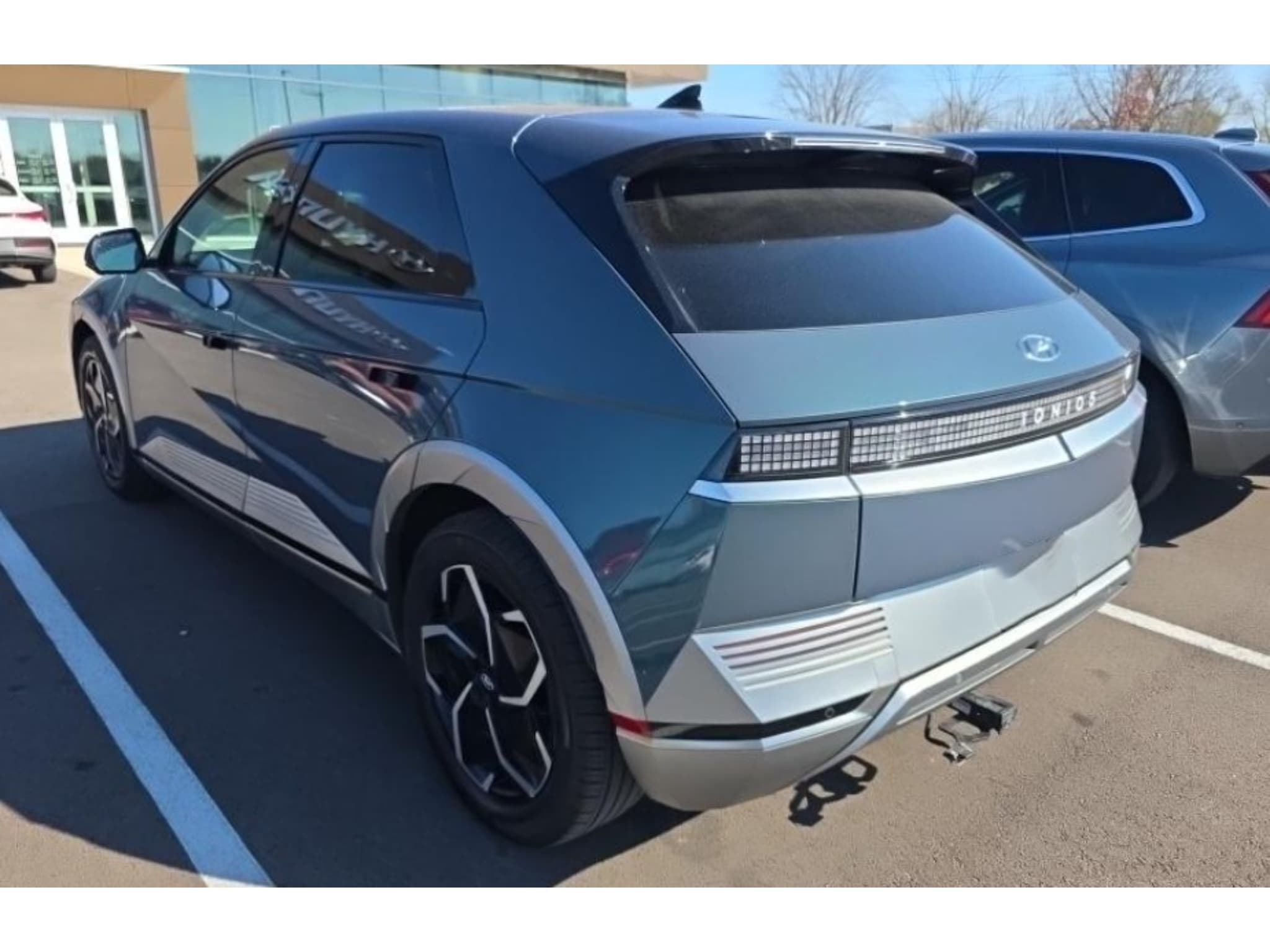 2023 Hyundai IONIQ 5 view 2