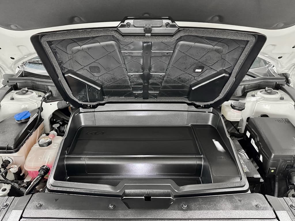 2024 Kia EV6 view 27