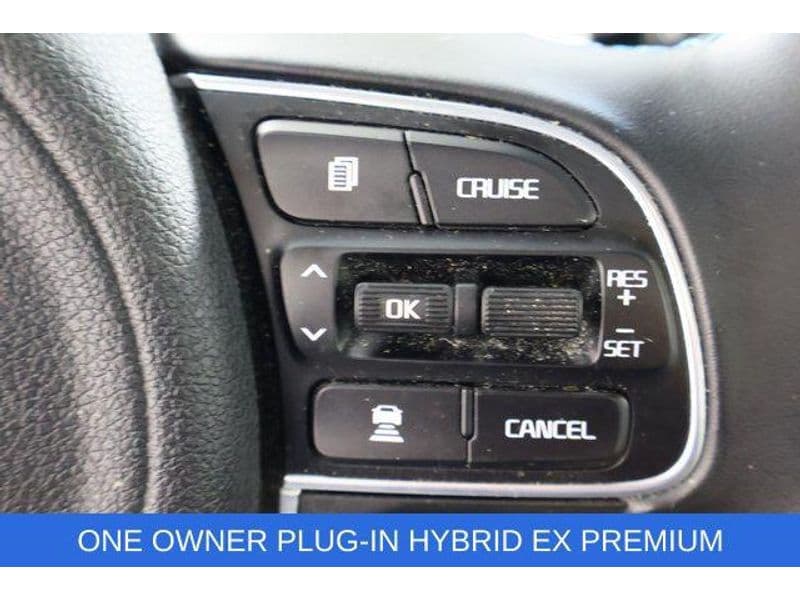 2020 Kia Niro PHEV view 24