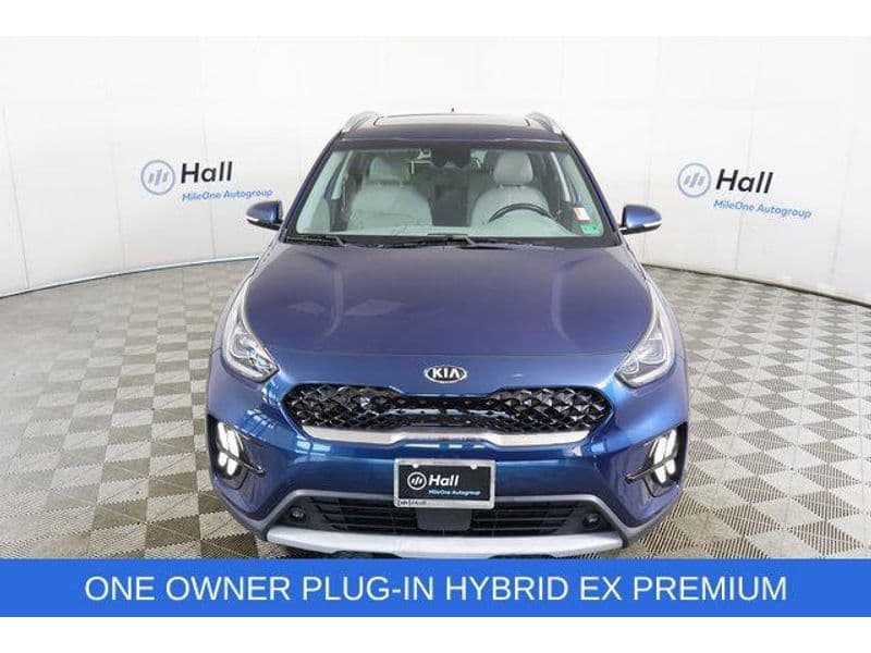 2020 Kia Niro PHEV view 2